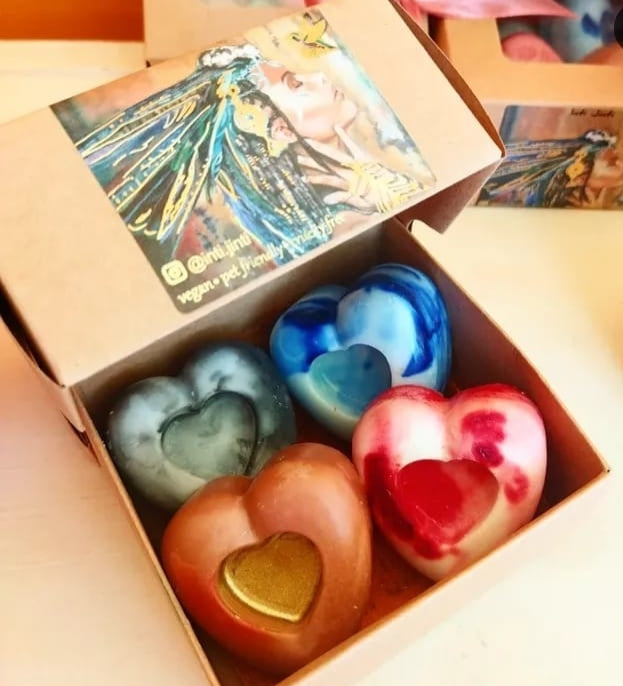 Love in the air wax melts