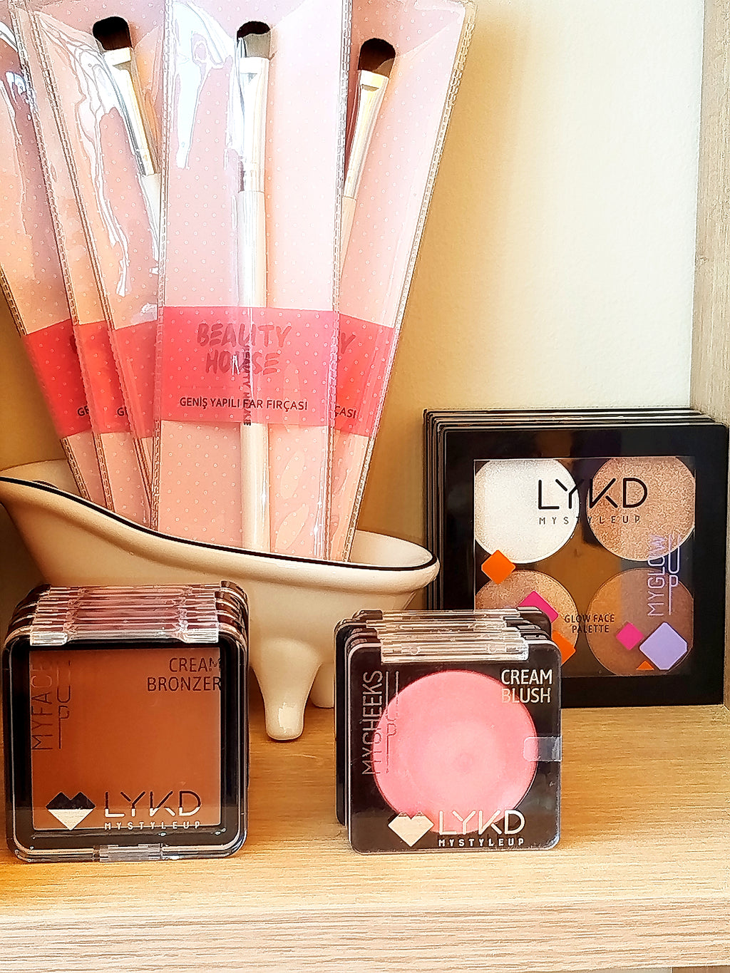 Cream bronzer/ Cream blush